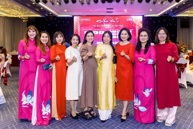 hawee-chi-hoi-phat-trien-khai-xuan-don-loc-2026--viet-tiep-hanh-trinh-tien-phong-va-ket-noi-thinh-vuong-vanhoadoanhnhan-16