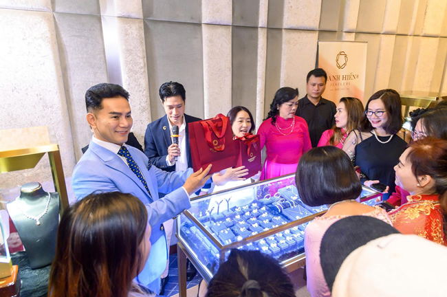 hawee-chi-hoi-phat-trien-khai-xuan-don-loc-2026--viet-tiep-hanh-trinh-tien-phong-va-ket-noi-thinh-vuong-vanhoadoanhnhan-17