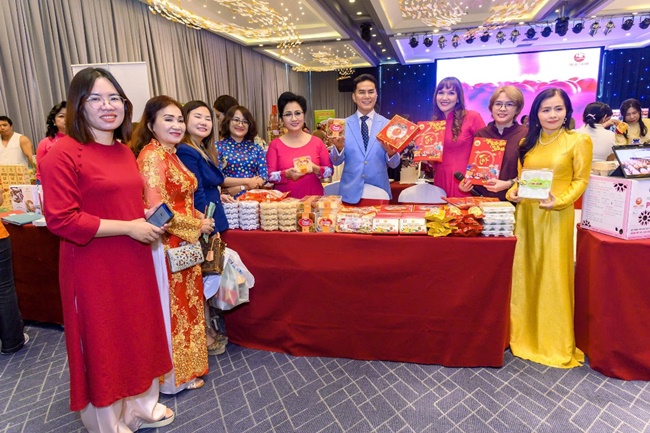 hawee-chi-hoi-phat-trien-khai-xuan-don-loc-2026--viet-tiep-hanh-trinh-tien-phong-va-ket-noi-thinh-vuong-vanhoadoanhnhan-18