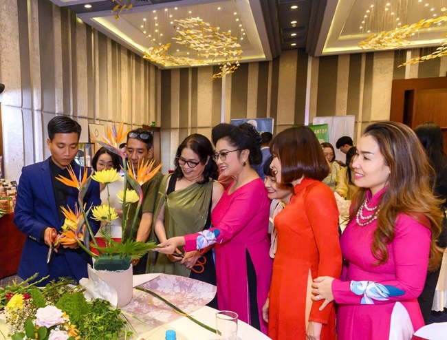 hawee-chi-hoi-phat-trien-khai-xuan-don-loc-2026--viet-tiep-hanh-trinh-tien-phong-va-ket-noi-thinh-vuong-vanhoadoanhnhan-9