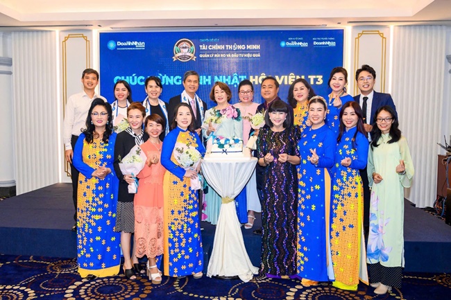 ca-phe-doanh-nhan-ky-2--hoi-tu-tri-thuc-ket-noi-co-hoi-VANHOADOANHNHAN-10