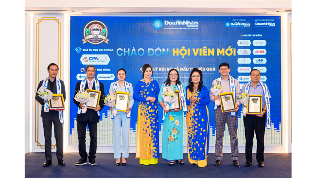ca-phe-doanh-nhan-ky-2--hoi-tu-tri-thuc-ket-noi-co-hoi-VANHOADOANHNHAN-8