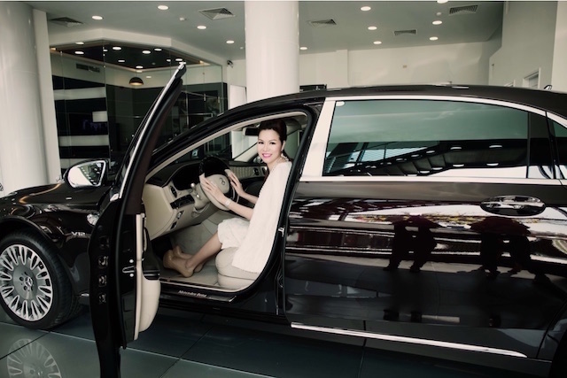 sieu-xe-maybach-14-ti-bui-thi-ha-van-hoa-doanh-nhan-1