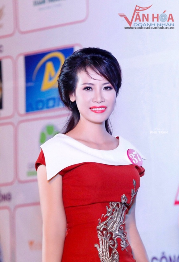 trang-ho-duyen-dang-doanh-nhan-2