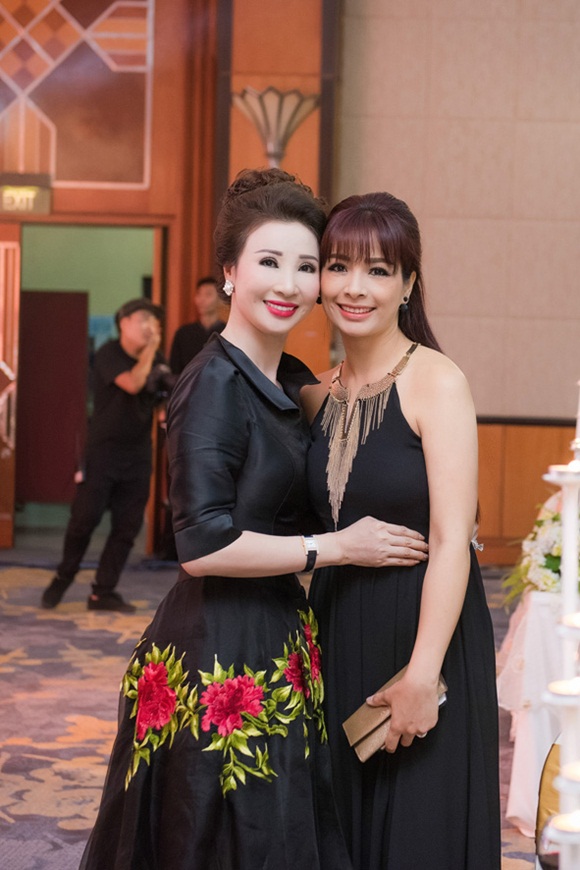 11-hoa-hau-doanh-nhan-vu-thuy-nga-van-hoa-doanh-nhan