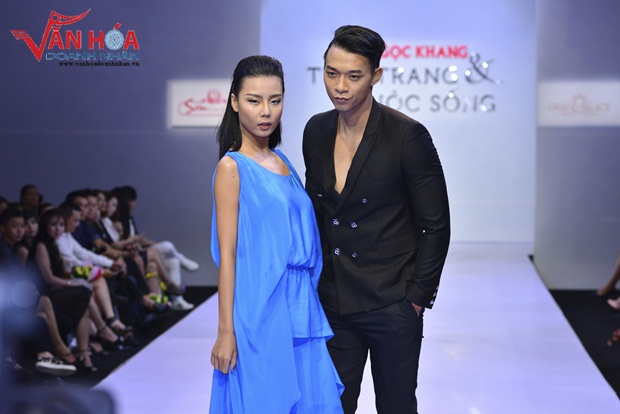 9-my-nam-viet-khoe-ve-dep-tren-san-dien-van-hoa-doanh-nhan