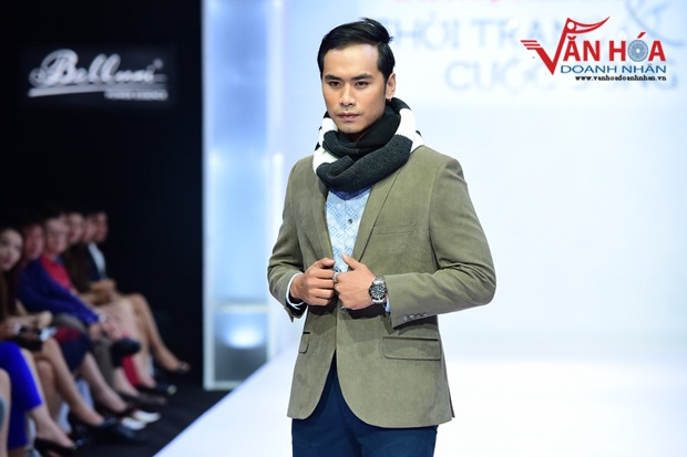 1-sieu-mau-viet-tung-bien-hoa-trong-trang-phuc-bellini-van-hoa-doanh-nhan