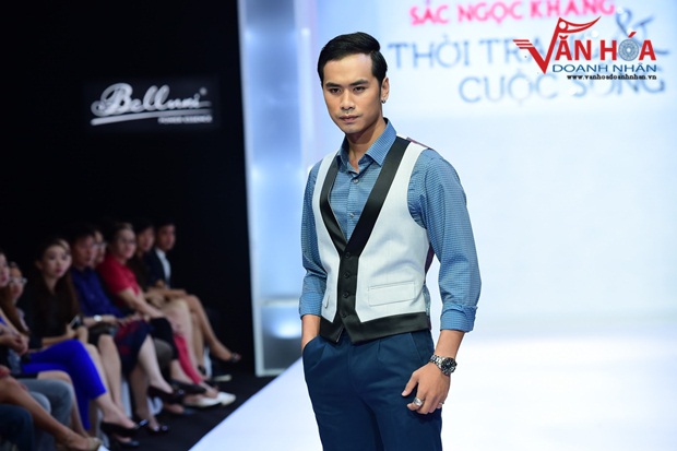 2-sieu-mau-viet-tung-bien-hoa-trong-trang-phuc-bellini-van-hoa-doanh-nhan
