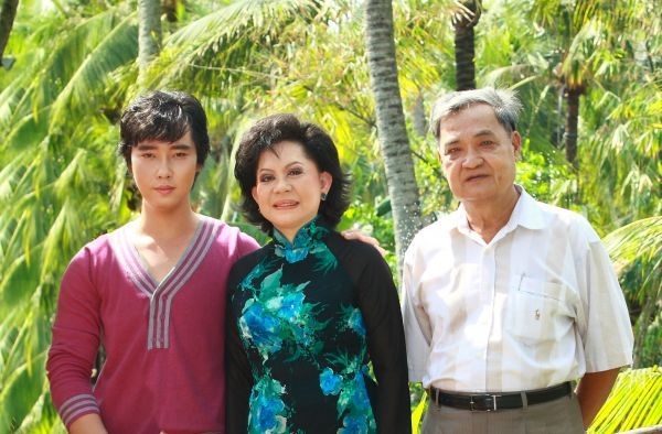 3-thanh-son-nguoi-nhac-stai-hoa-van-hoa-doanh-nhan