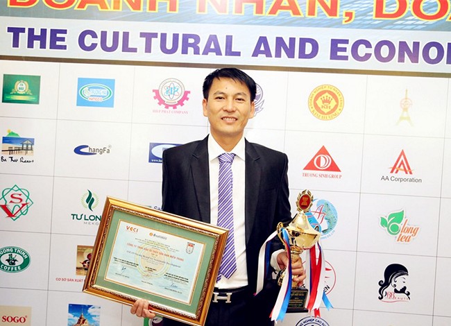 doanh-nhan-nguyen-hoang-anh-nha-quan-ly-tam-tai-asean-2015-01