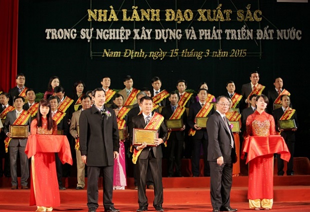 doanh-nhan-nguyen-hoang-anh-nha-quan-ly-tam-tai-asean-2015-1