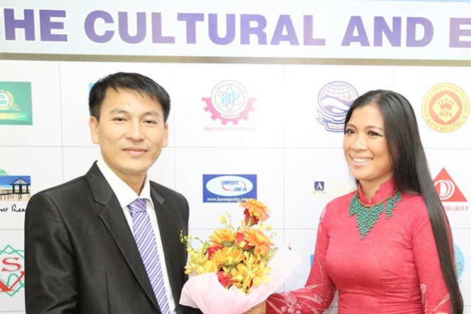 doanh-nhan-nguyen-hoang-anh-nha-quan-ly-tam-tai-asean-2015-2d