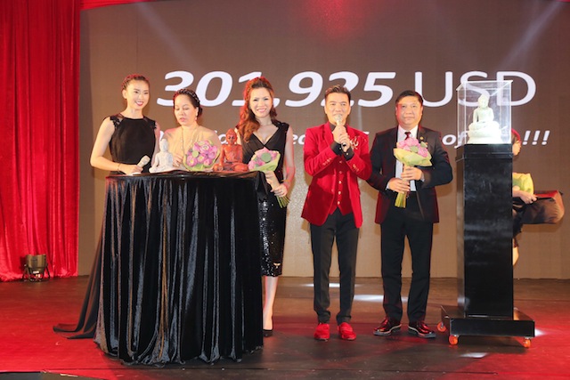 VHDN-HHBui-Thi-Ha-vet-seo-cuoc-doi-15